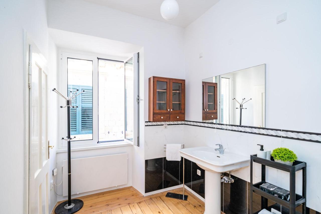 Laus Ii, Lovely Apartment In Old Town Dubrownik Zewnętrze zdjęcie
